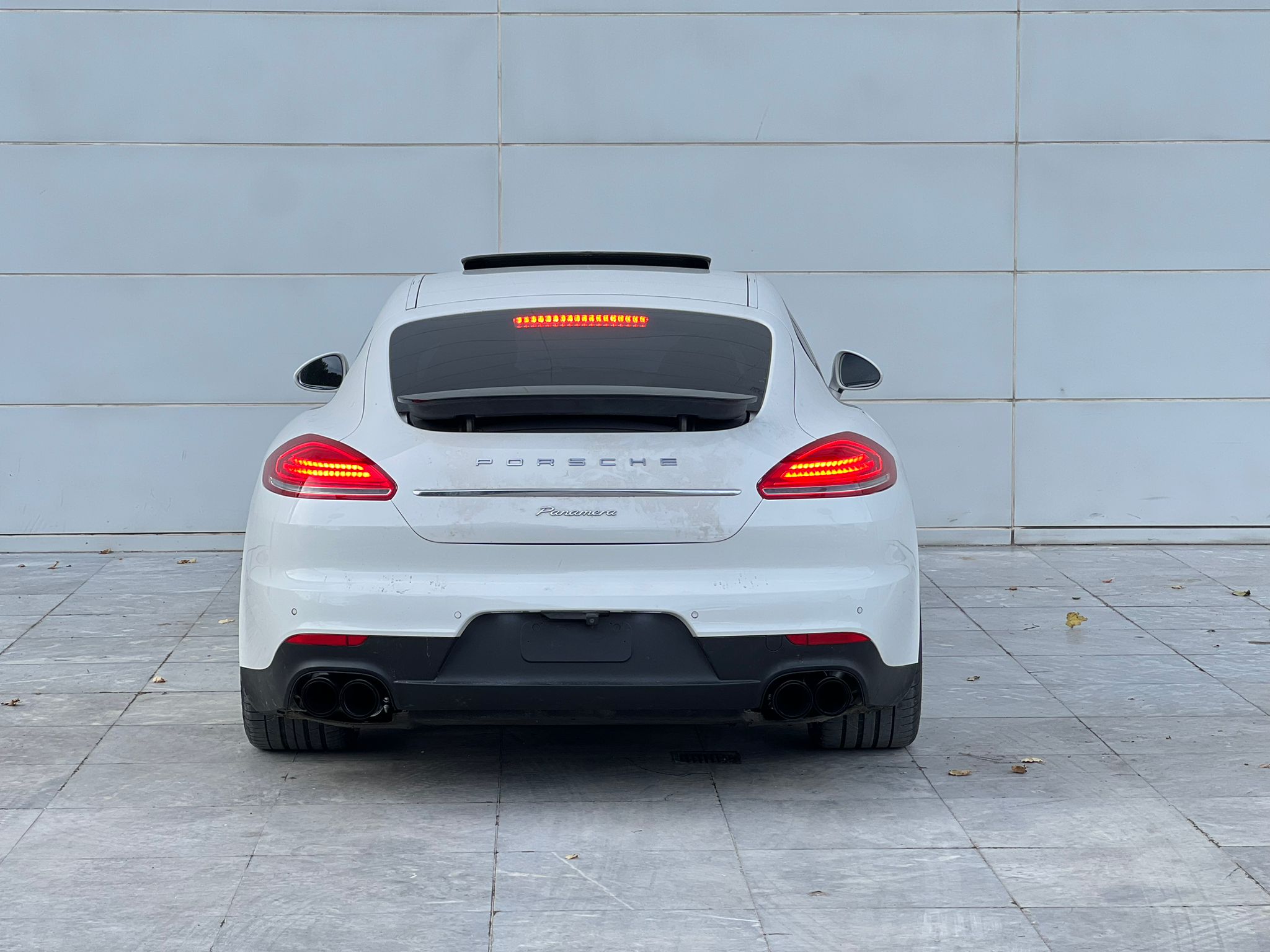 PANAMERA 2011-2013 IÇIN UYUMLU ARKA TAMPON+STOP FACELIFT