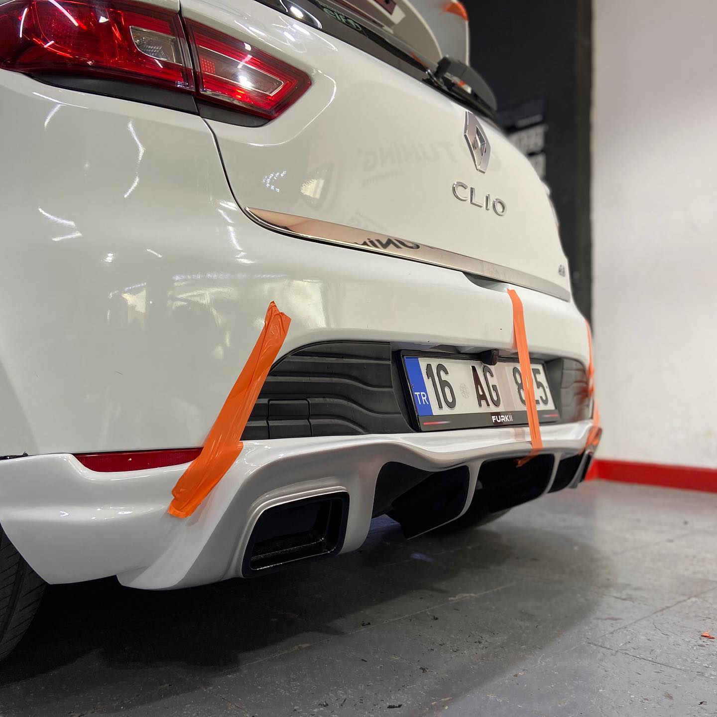 Renault Clio 4 RS Difüzör