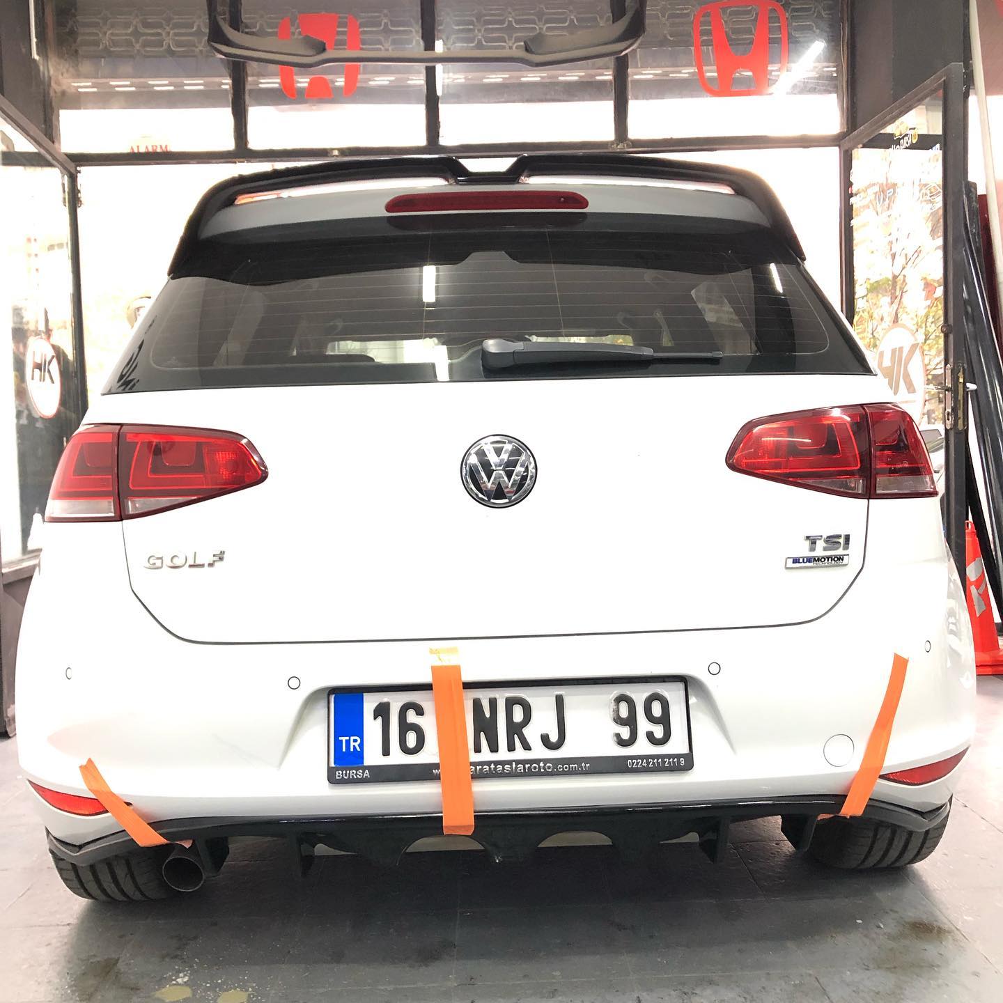 Volkswagen Golf 7 R400 Difüzör