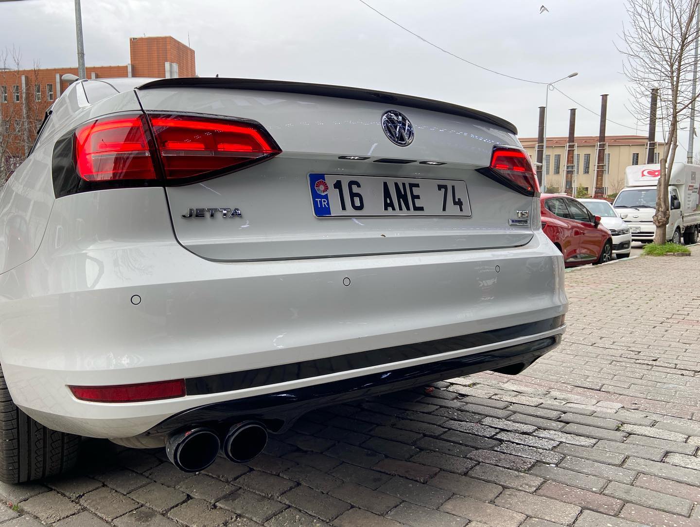 Volkswagen Jetta GLI Difüzör