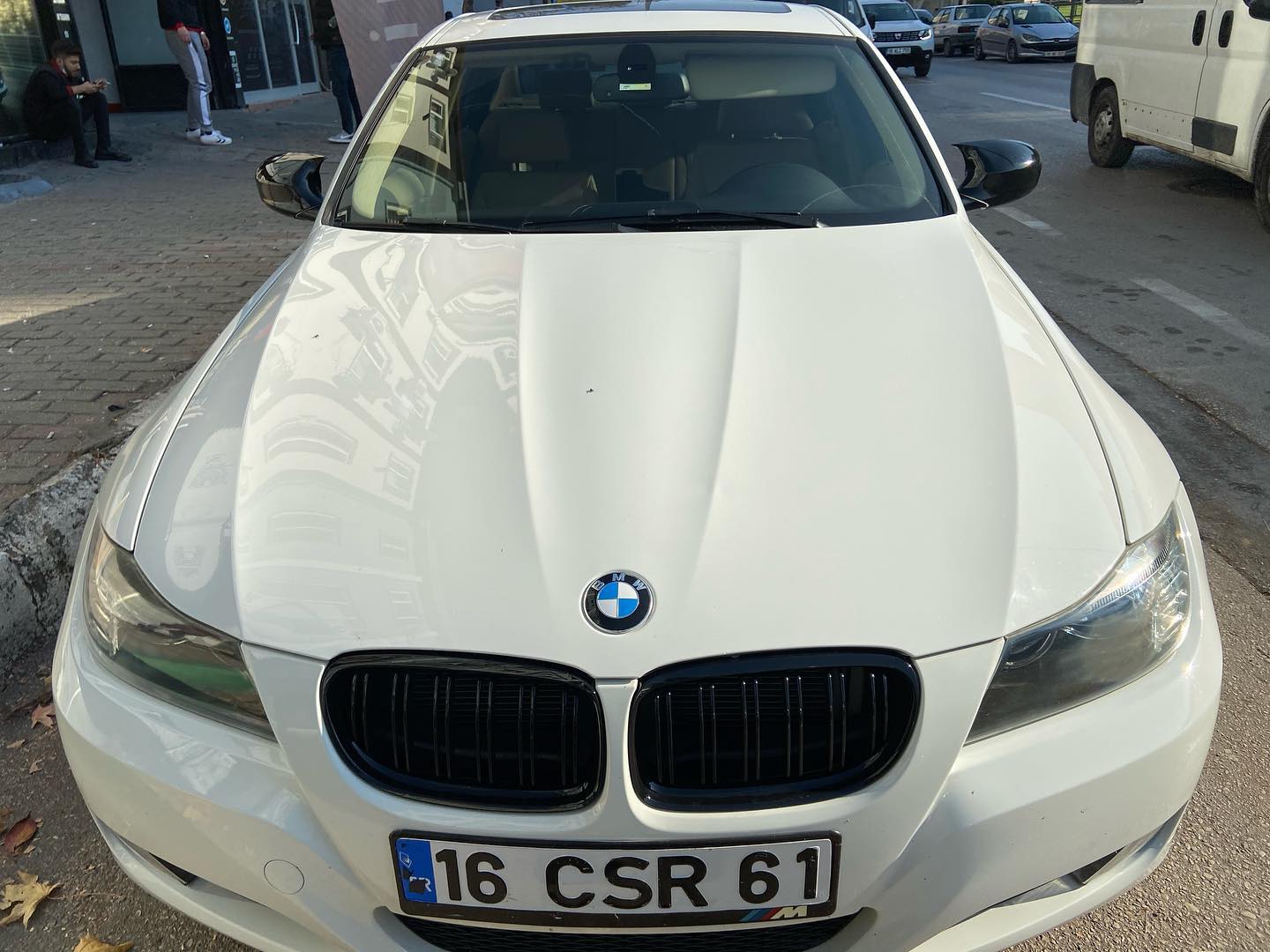 BMW  LCİ E90 M Ön Panjur Piano Black