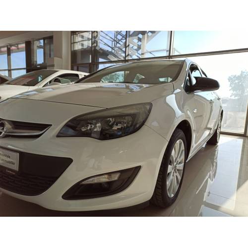 Opel Astra J (2009-2016) Yarasa Ayna Kapağı(Piano Black Renk)
