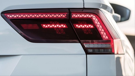 VOLKSWAGEN TIGUAN 2016-2021 IÇIN UYUMLU HIGHLINE LED STOP